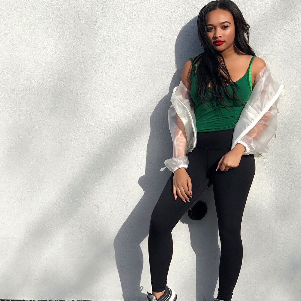 Meet your Posher, Lauren